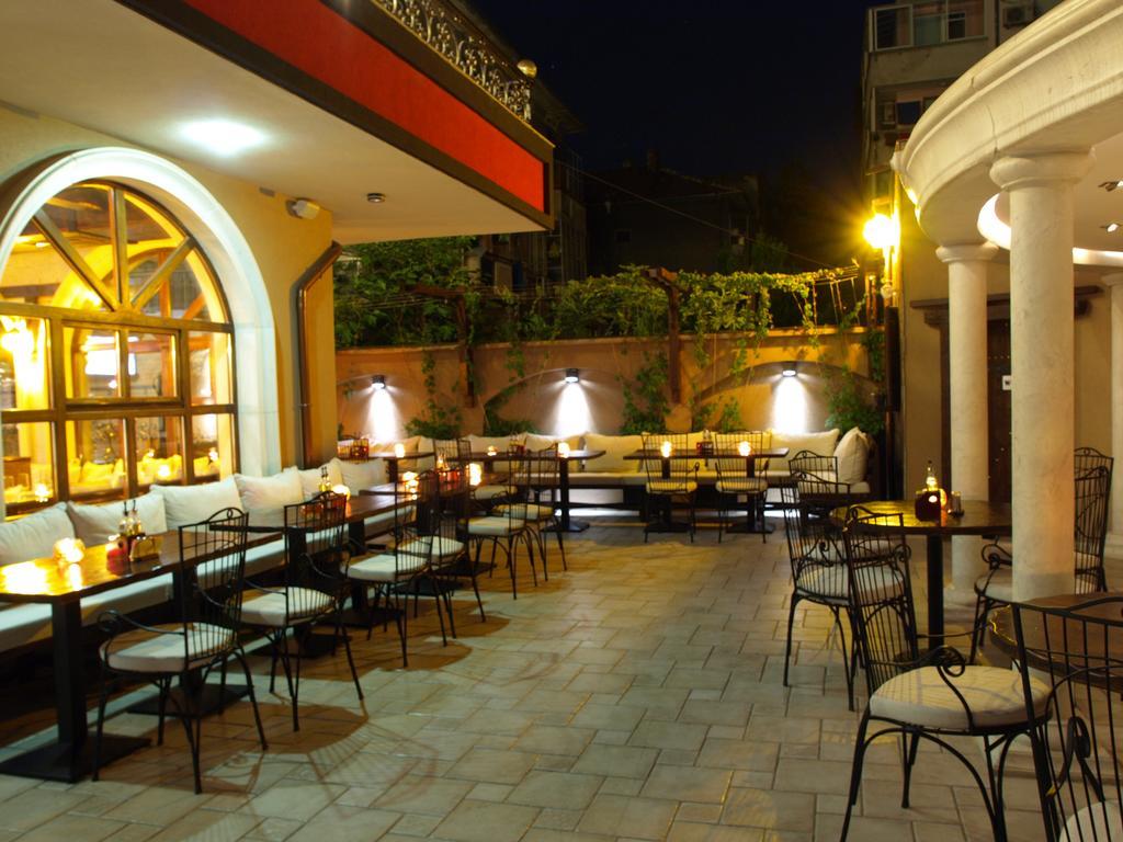 Семеен Хотел Опера Burgas ภายนอก รูปภาพ